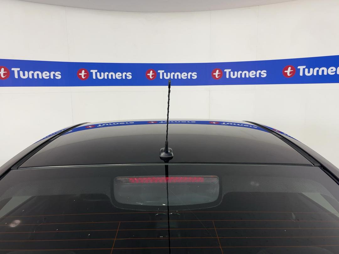 Photo '25' of Holden Commodore