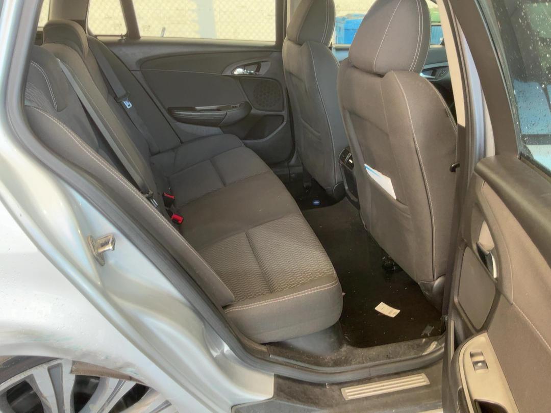 Photo '12' of Holden Commodore VF Evoke V6