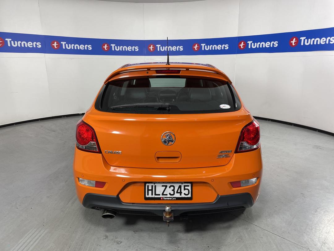 Photo '6' of Holden Cruze