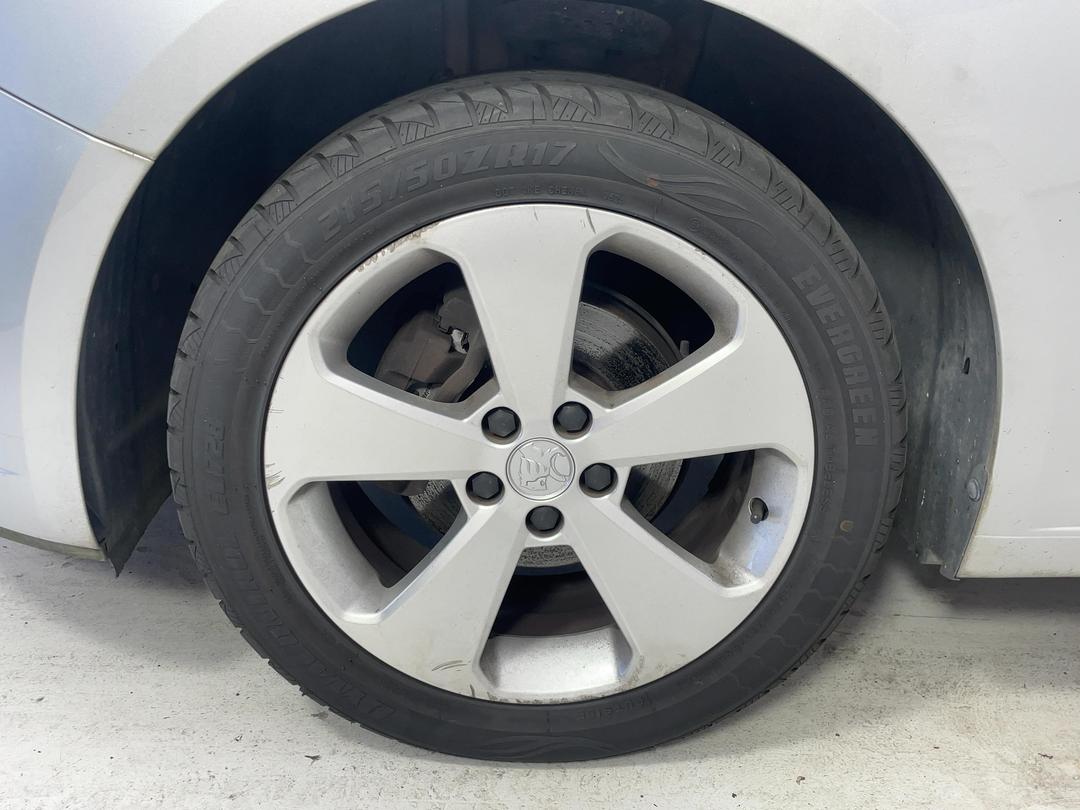 Photo '5' of Holden Cruze Equipe HB Photo '5' of Holden Cruze Equipe HB
