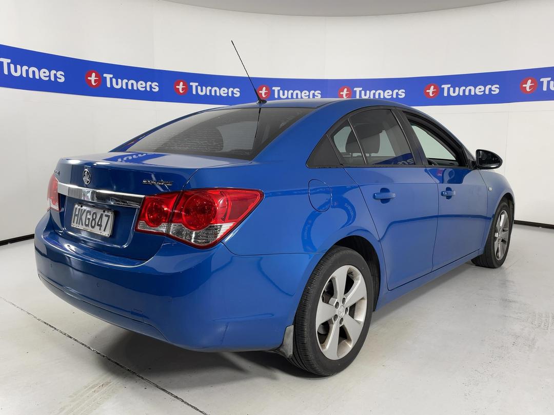 Photo '7' of Holden Cruze