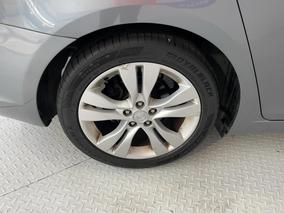 Photo '12' of Holden Cruze