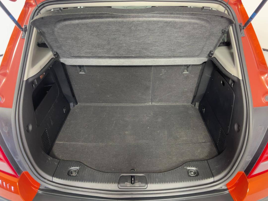 Photo '14' of Holden Trax