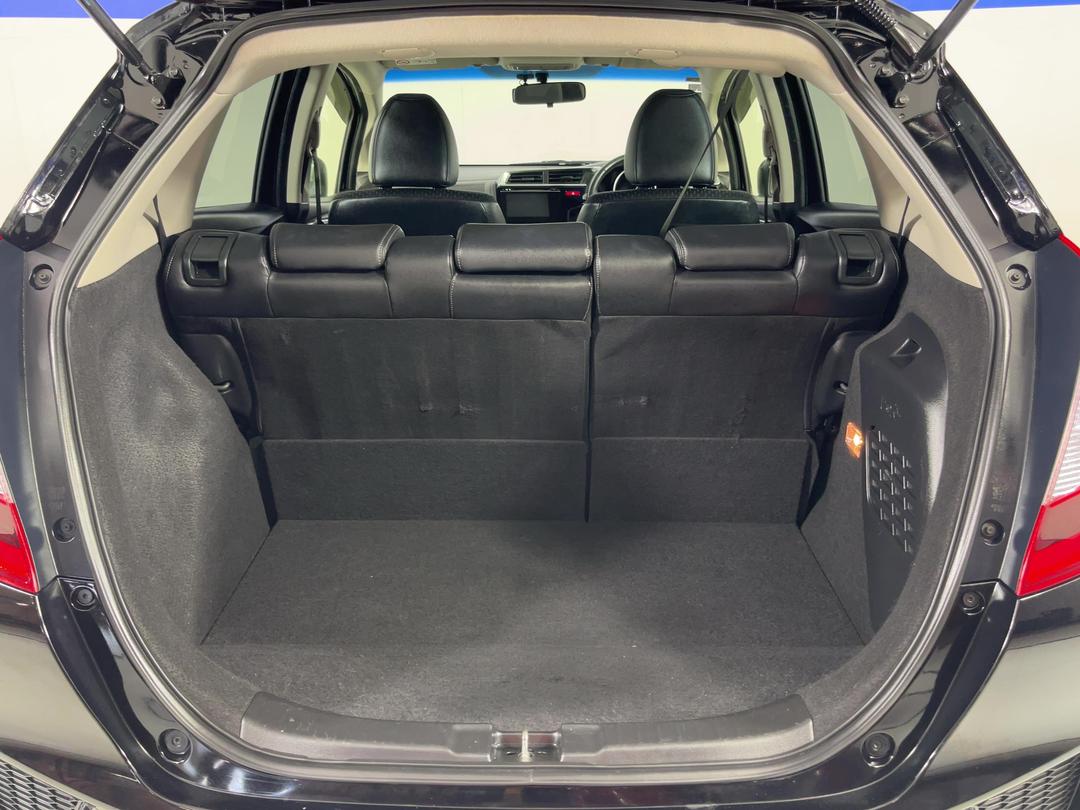 Photo '14' of Honda FIT