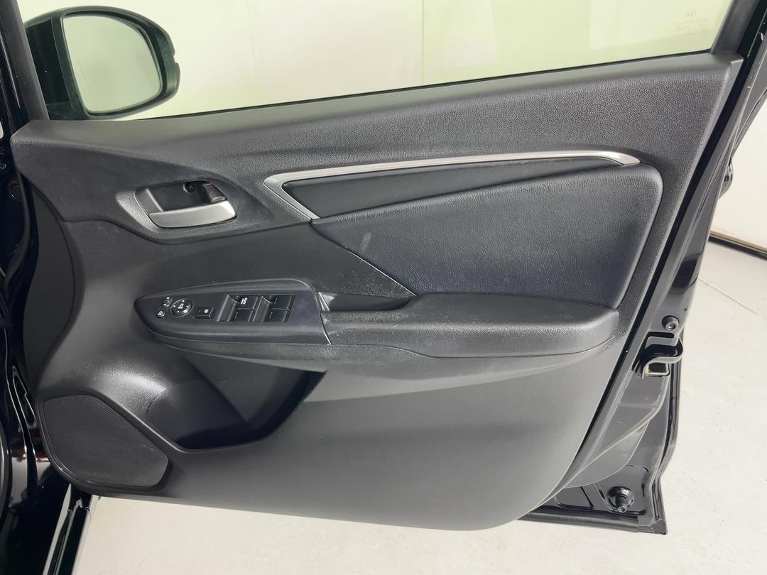 Photo '15' of Honda FIT