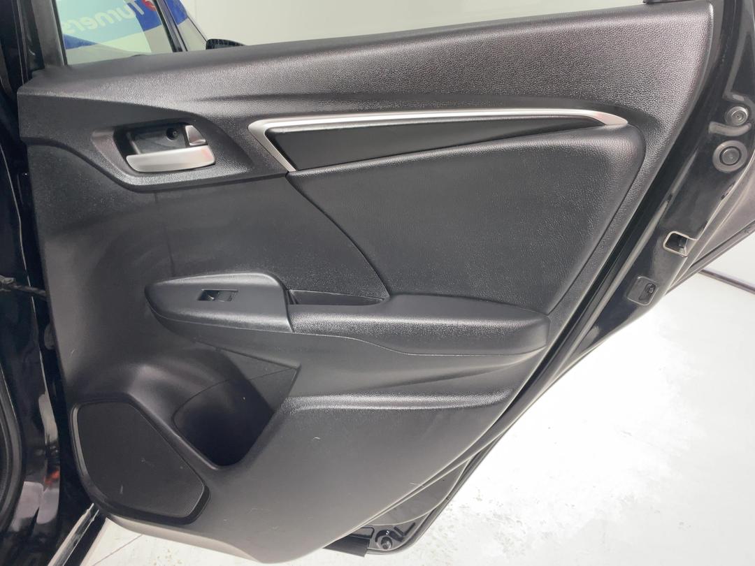 Photo '19' of Honda FIT