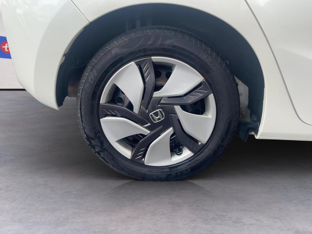 Photo '12' of Honda FIT