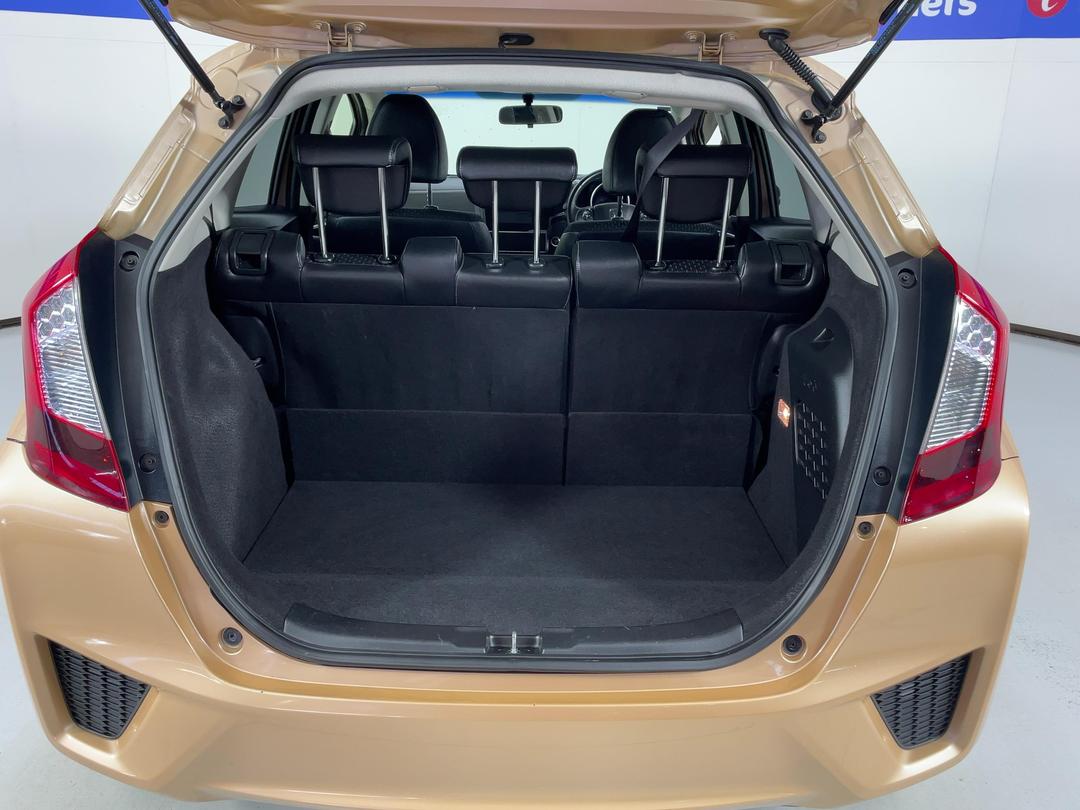 Photo '14' of Honda FIT