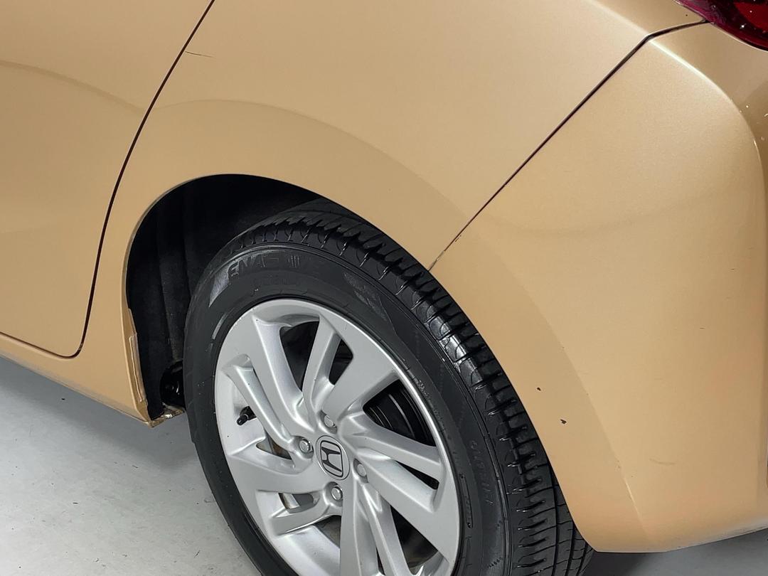 Photo '25' of Honda FIT