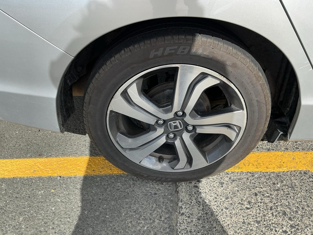 Photo '43' of Honda Grace