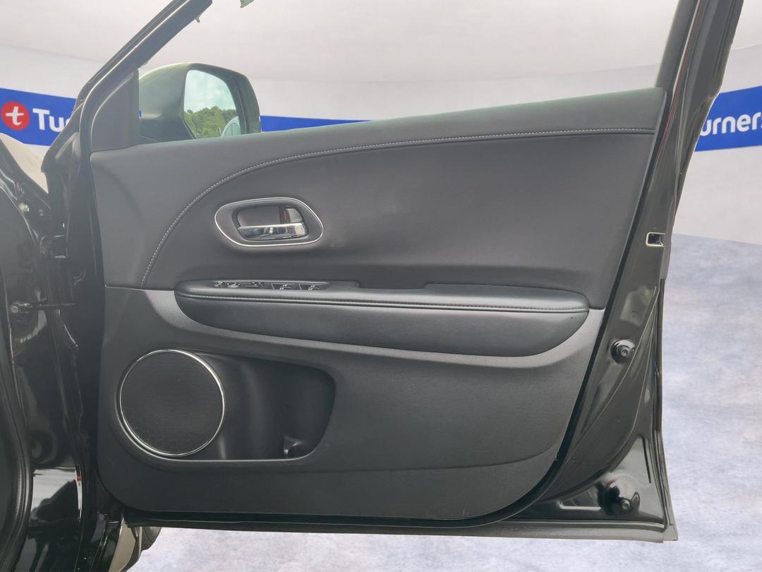 Photo '15' of Honda Vezel