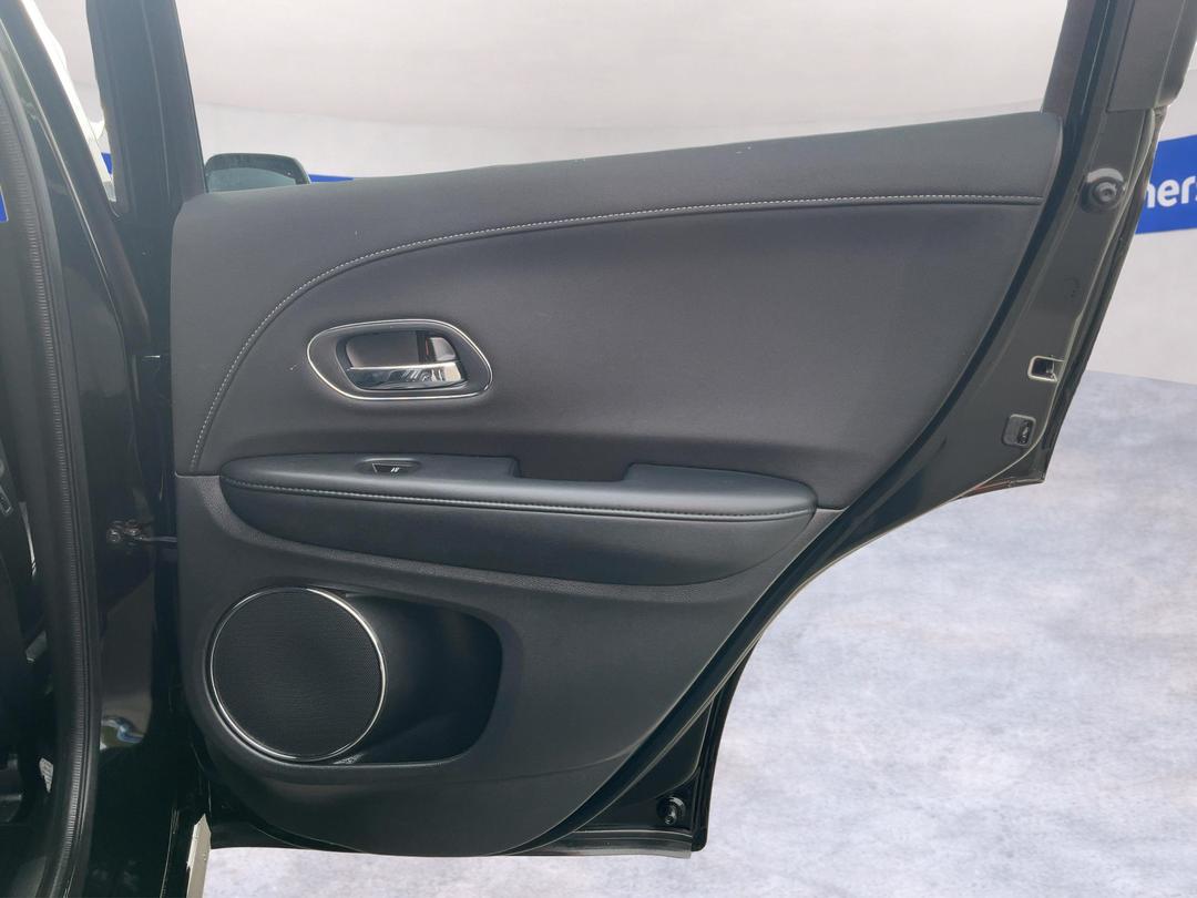 Photo '19' of Honda Vezel