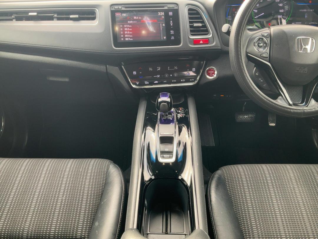 Photo '18' of Honda Vezel
