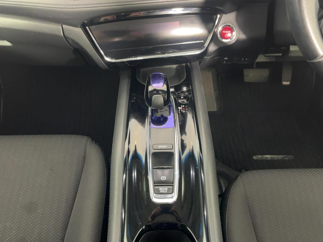 Photo '18' of Honda Vezel