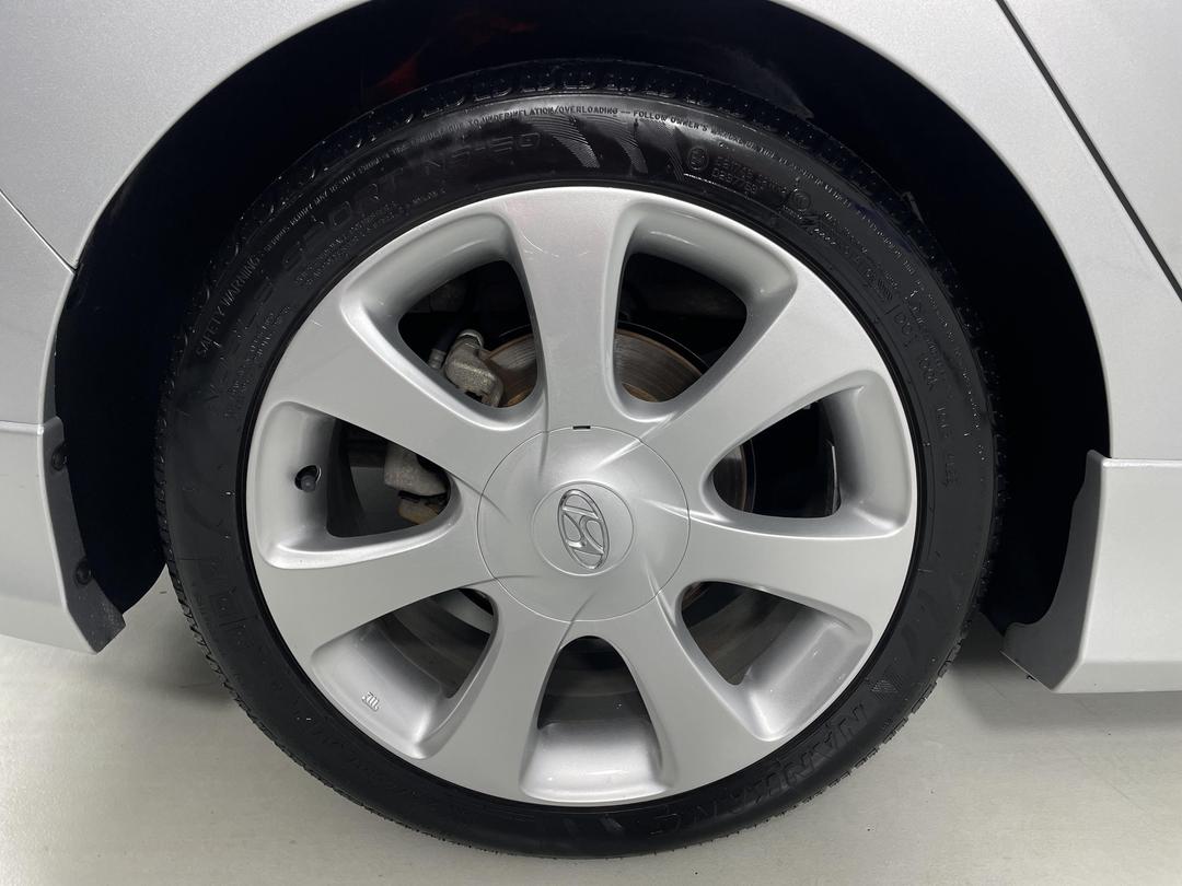 Photo '12' of Hyundai Elantra