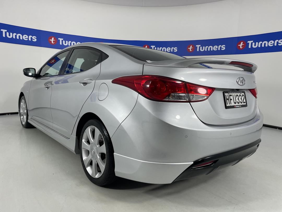 Photo '5' of Hyundai Elantra