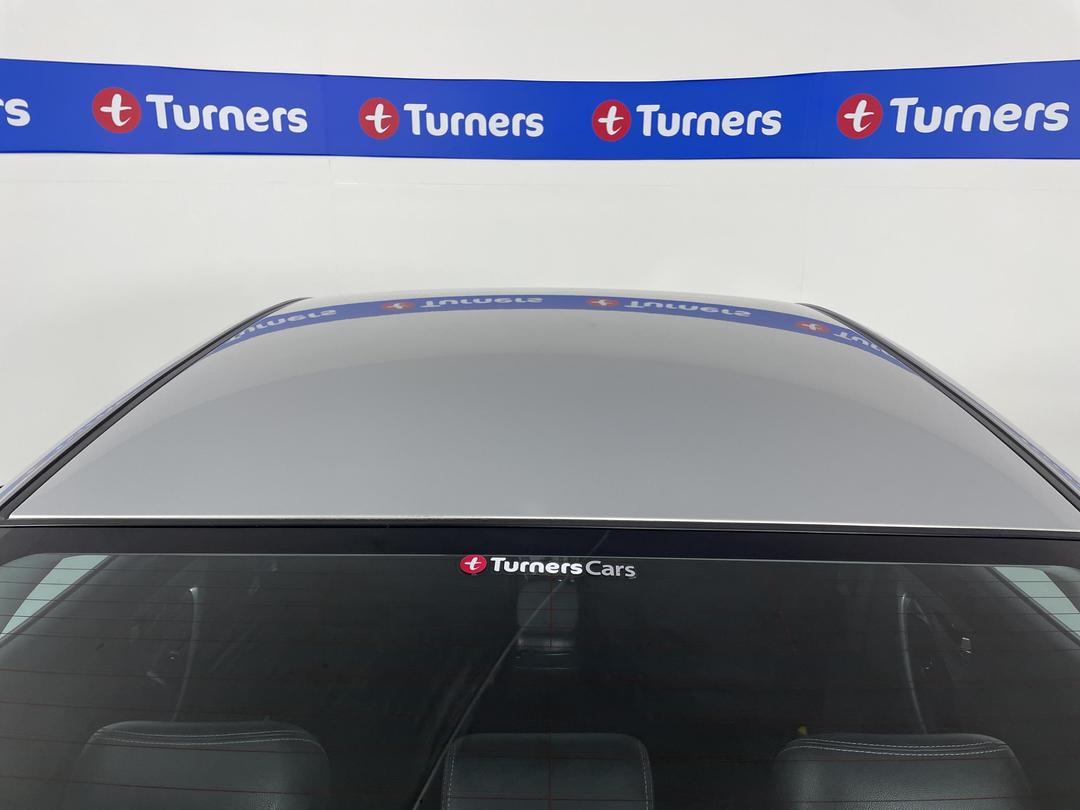 Photo '31' of Hyundai Elantra