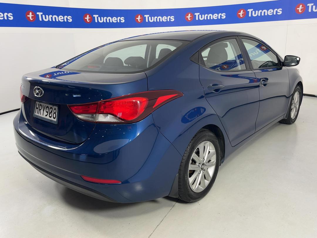 Photo '7' of Hyundai Elantra