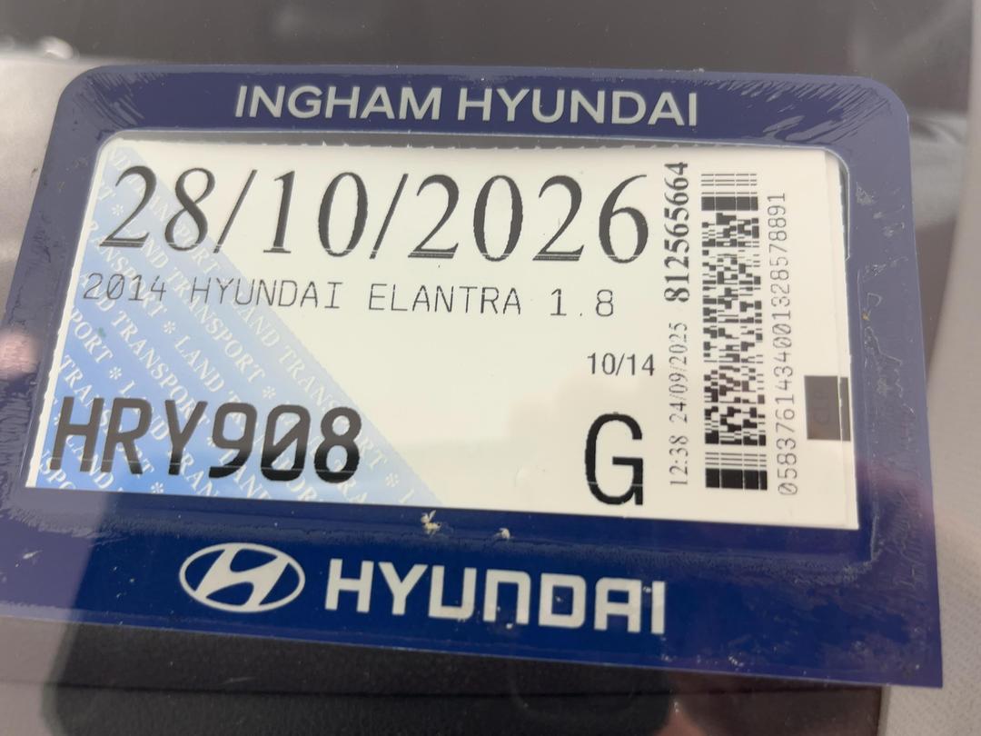 Photo '24' of Hyundai Elantra