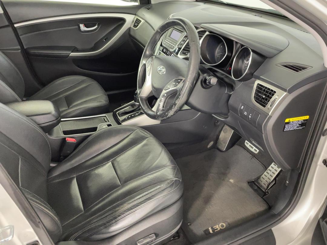 Photo '16' of Hyundai I30