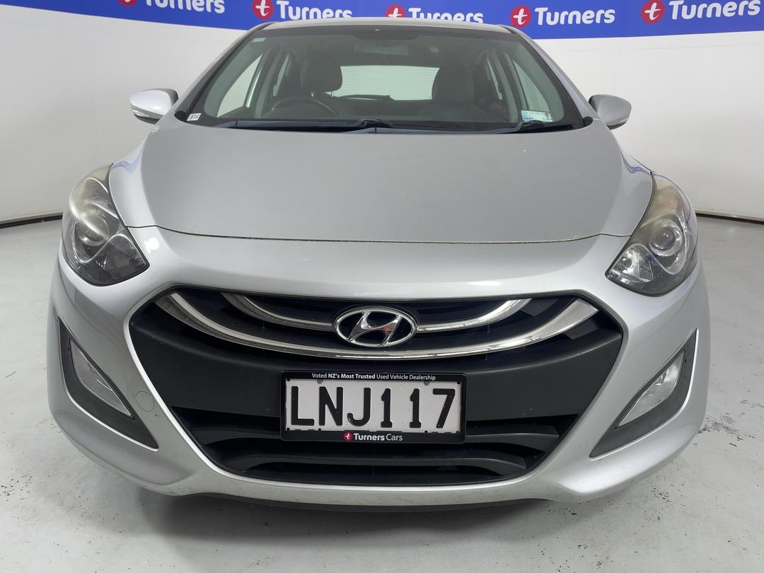 Photo '2' of Hyundai I30 Photo '2' of Hyundai I30