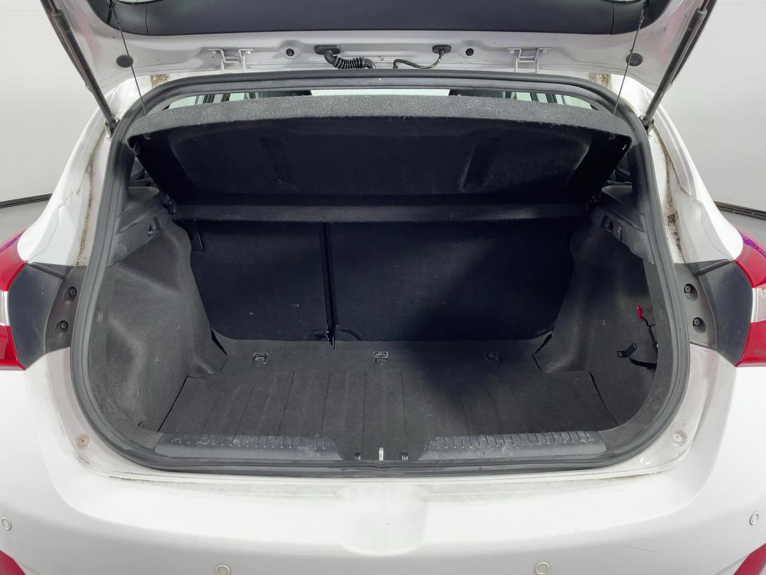 Photo '14' of Hyundai I30