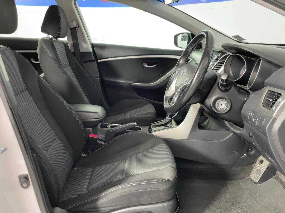 Photo '16' of Hyundai I30
