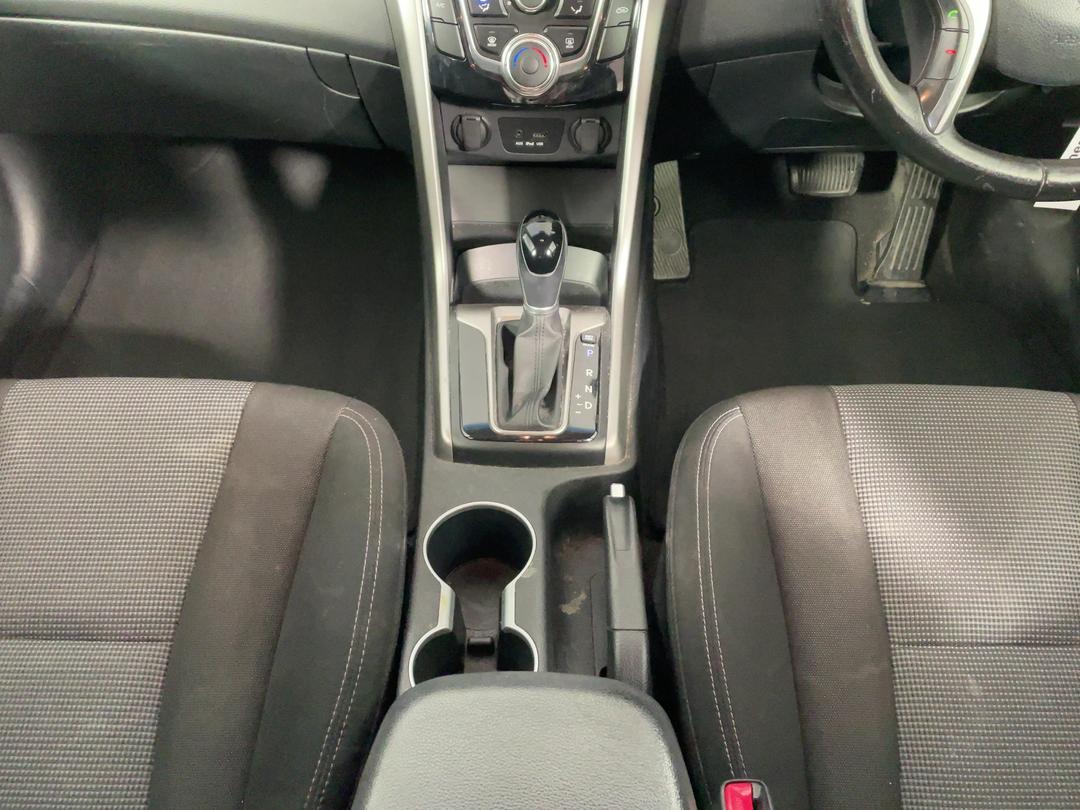 Photo '18' of Hyundai I30