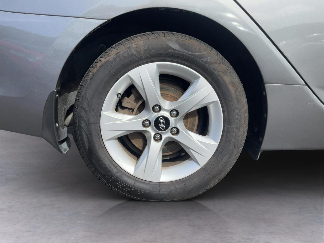 Photo '12' of Hyundai I40