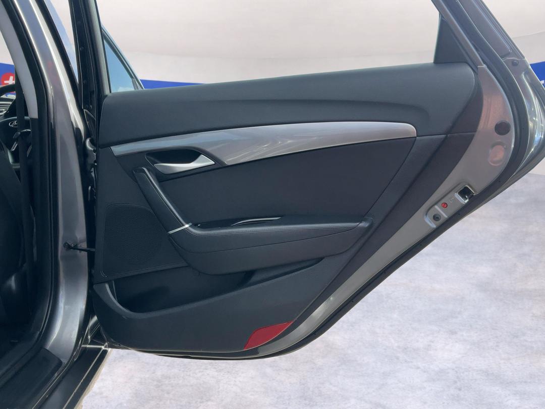 Photo '19' of Hyundai I40