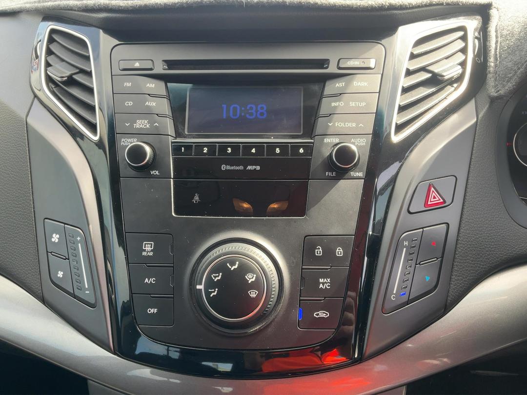 Photo '27' of Hyundai I40