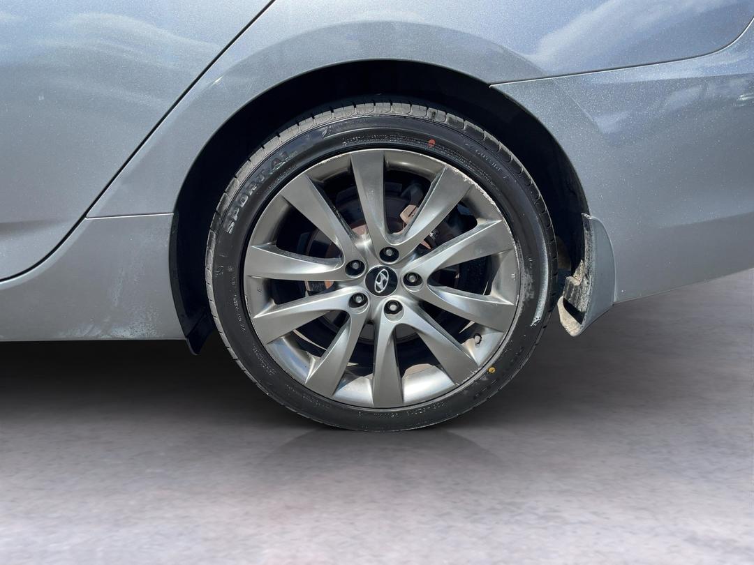 Photo '11' of Hyundai I40