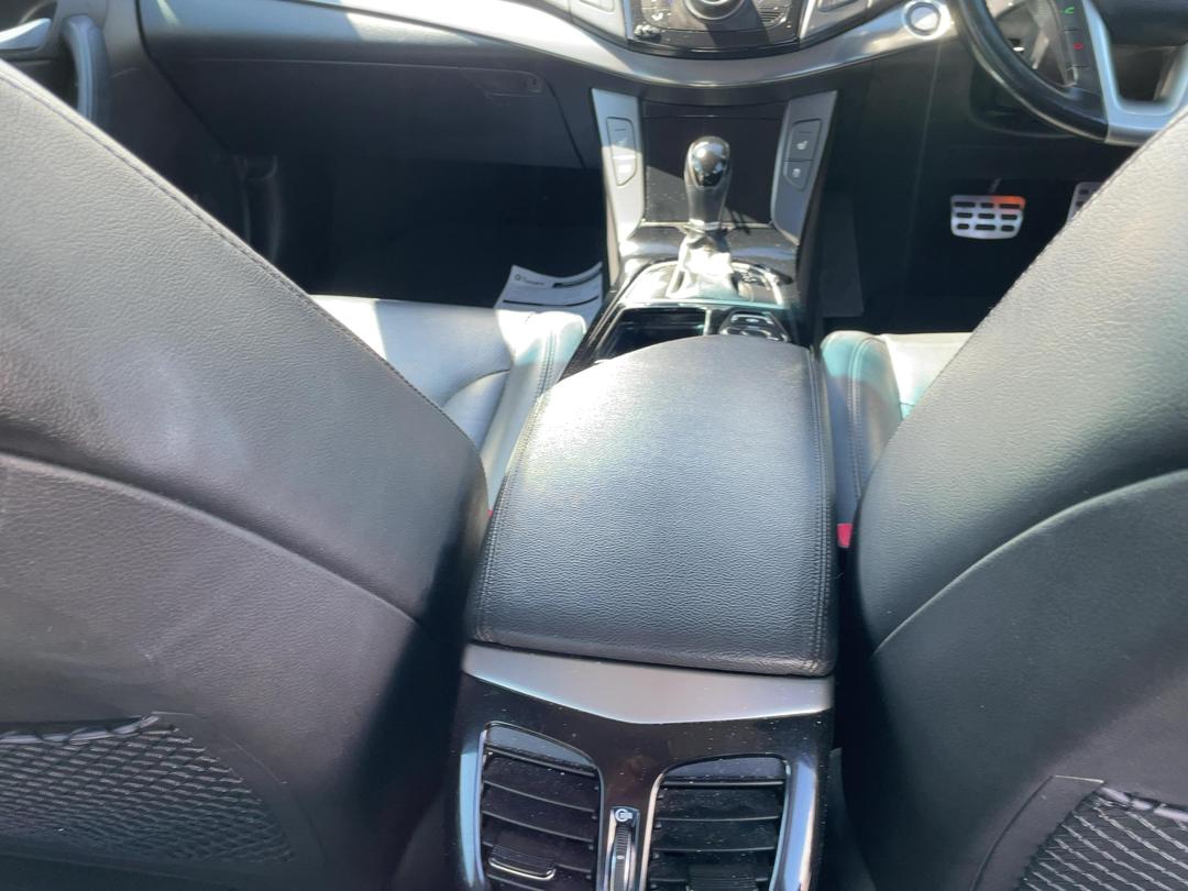Photo '18' of Hyundai I40