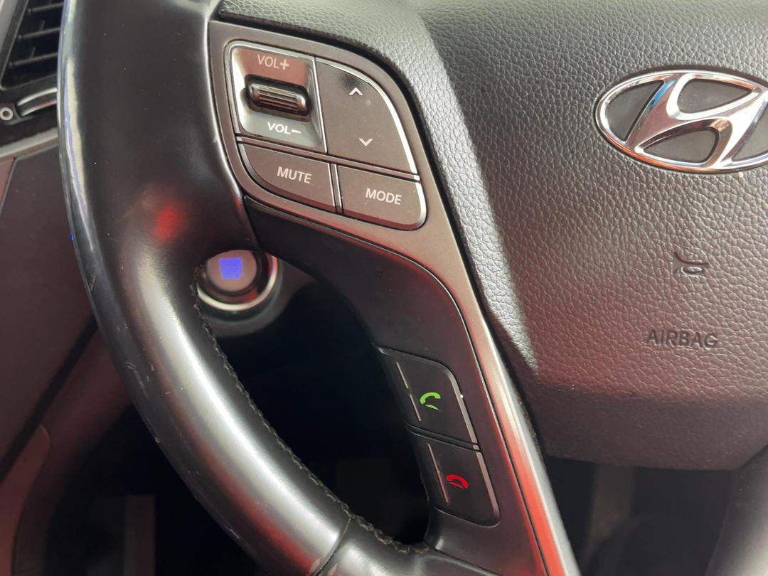 Photo '25' of Hyundai Santa FE DM