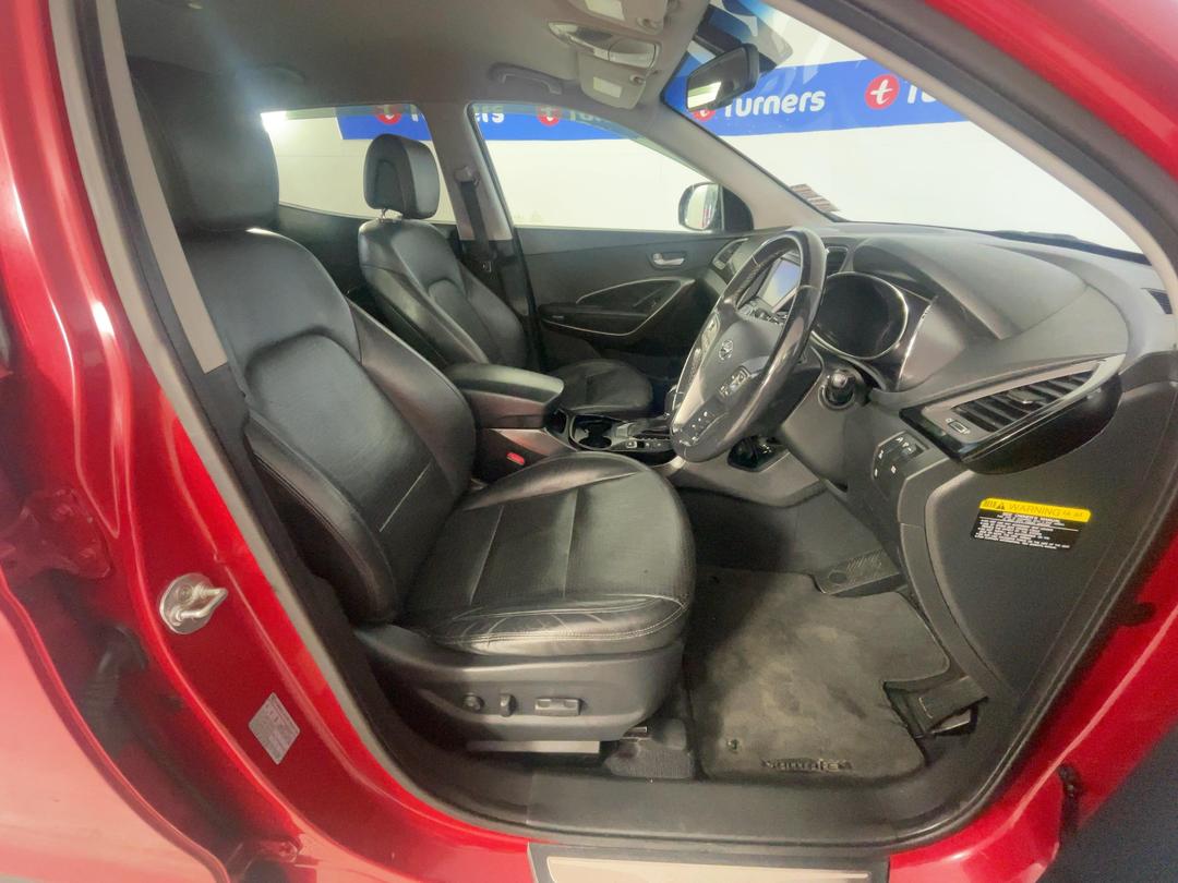 Photo '16' of Hyundai Santa FE