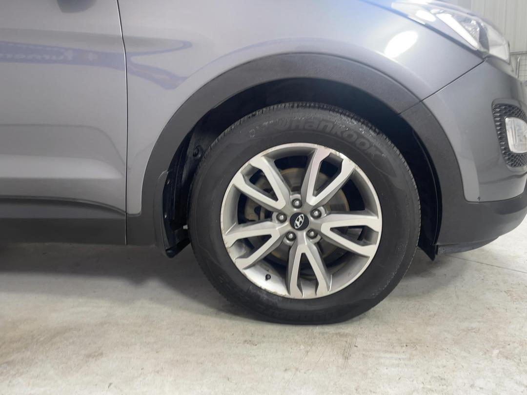 Photo '9' of Hyundai Santa FE