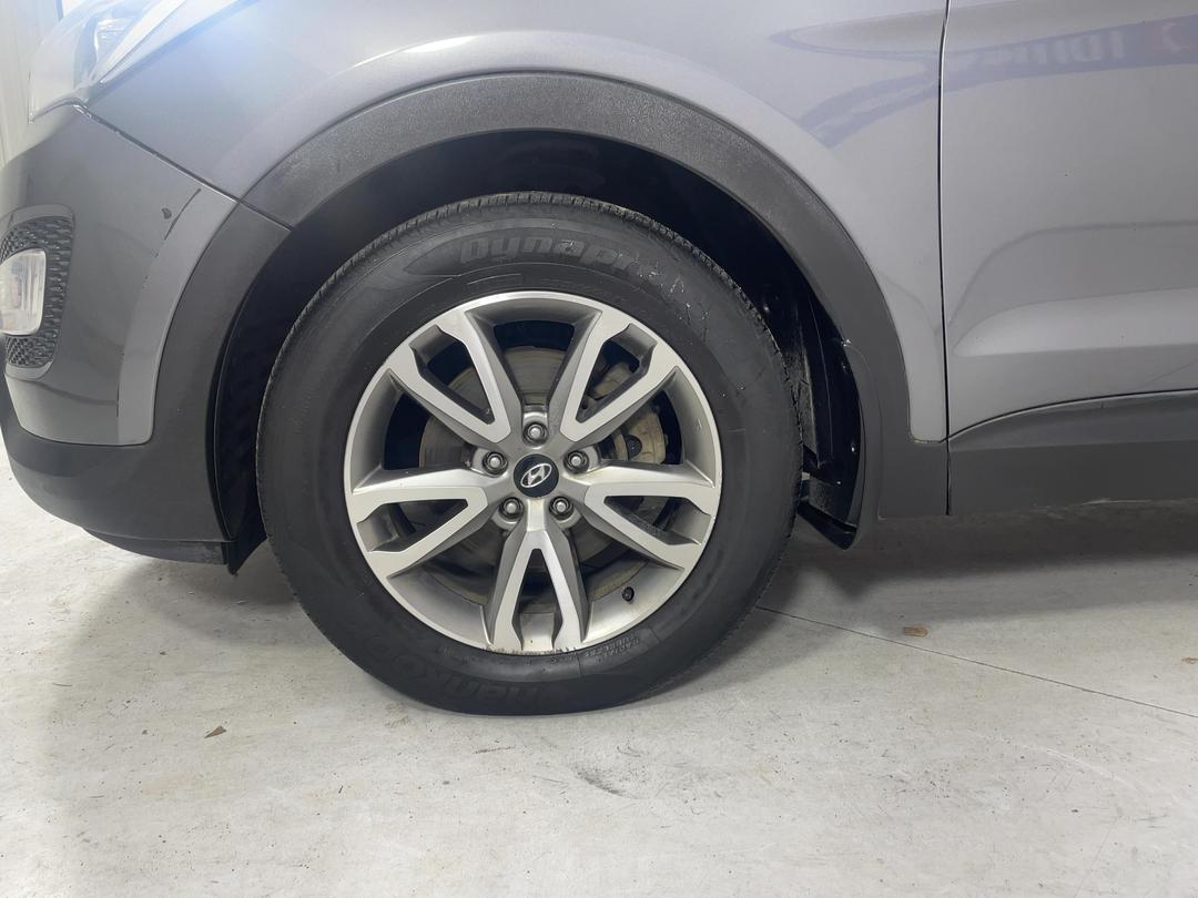 Photo '10' of Hyundai Santa FE