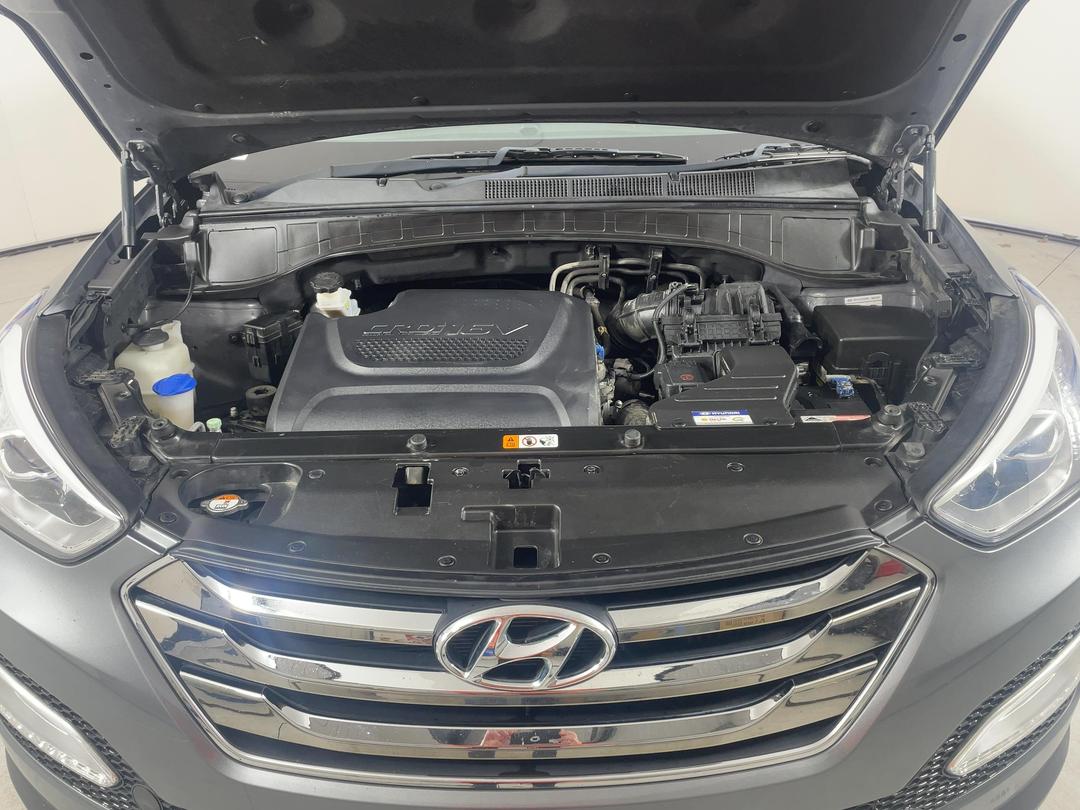 Photo '13' of Hyundai Santa FE