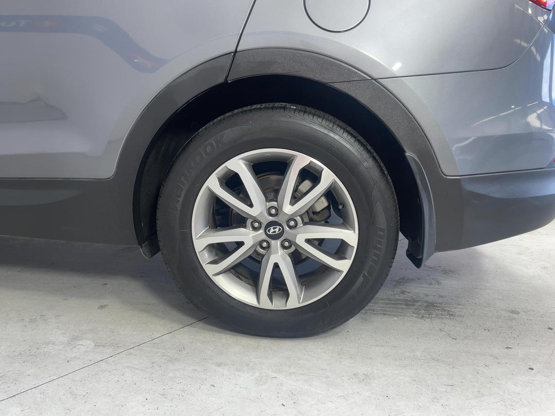 Photo '11' of Hyundai Santa FE