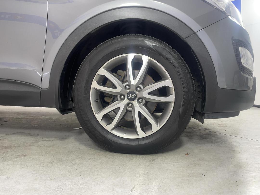 Photo '9' of Hyundai Santa FE