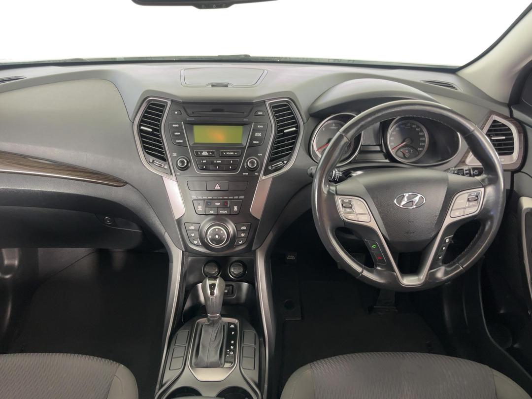 Photo '17' of Hyundai Santa FE