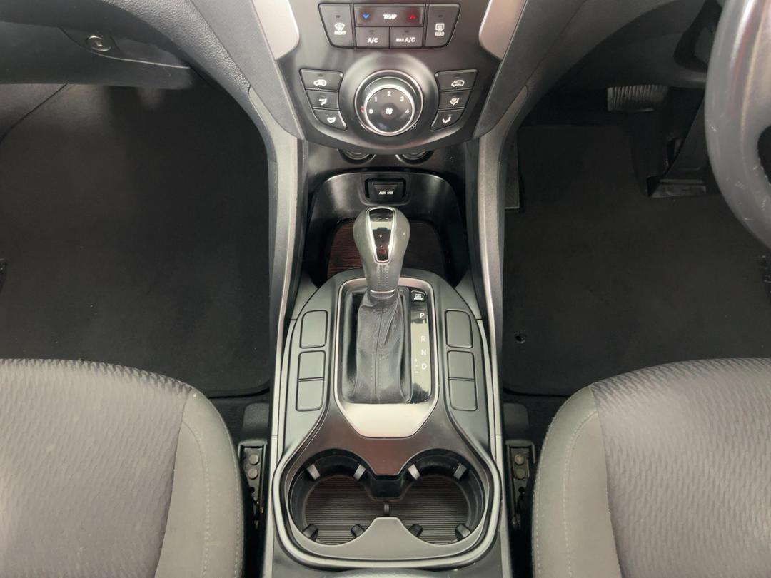 Photo '18' of Hyundai Santa FE