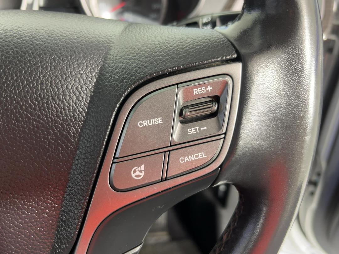 Photo '23' of Hyundai Santa FE