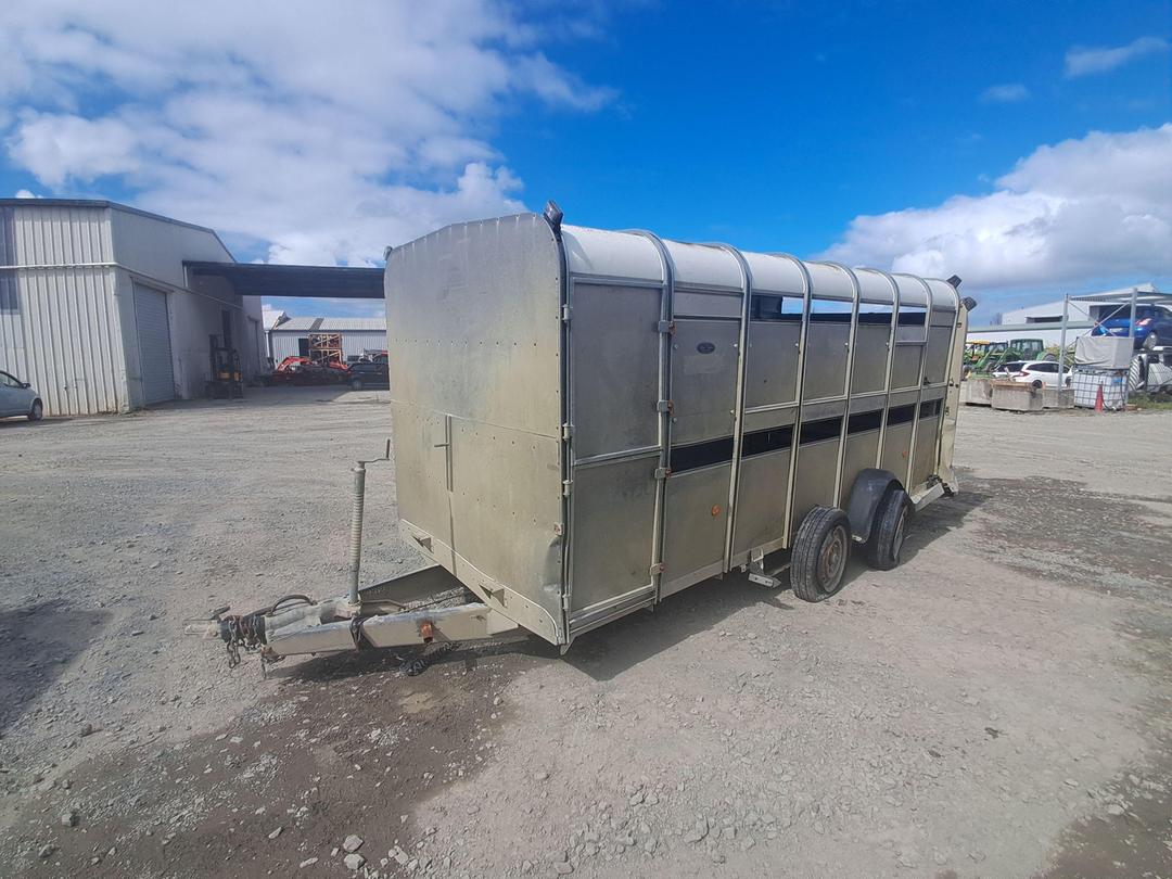 Photo '8' of IFOR WILLIAMS TRAILER Box Body - Tandem