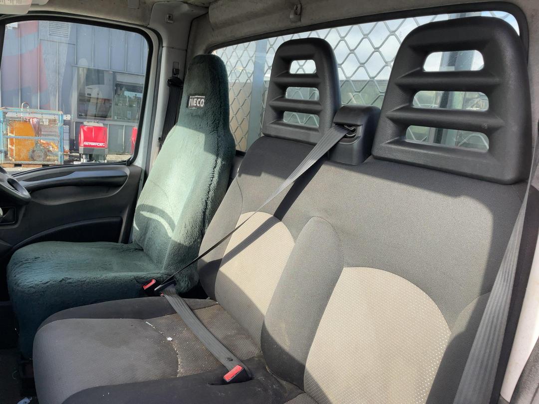 Photo '22' of Iveco Daily 45C17 Flat Deck Crane