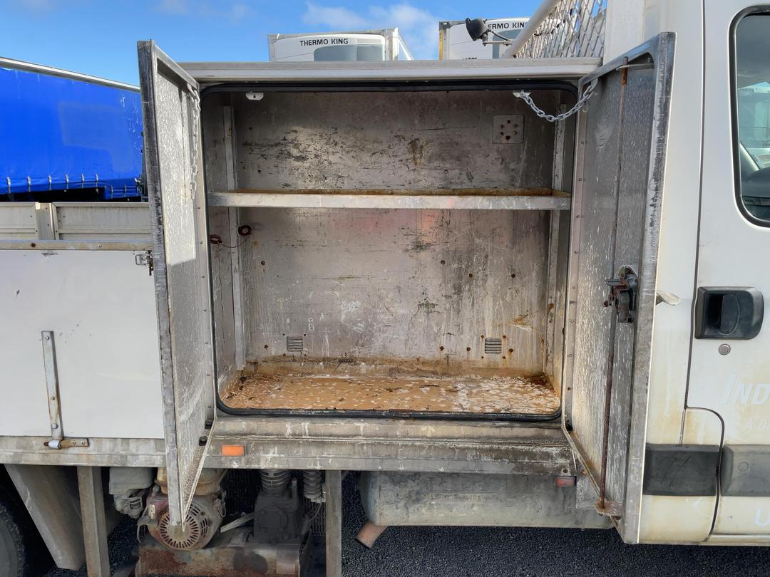 Photo '25' of Iveco Daily 45C17 Flat Deck Crane