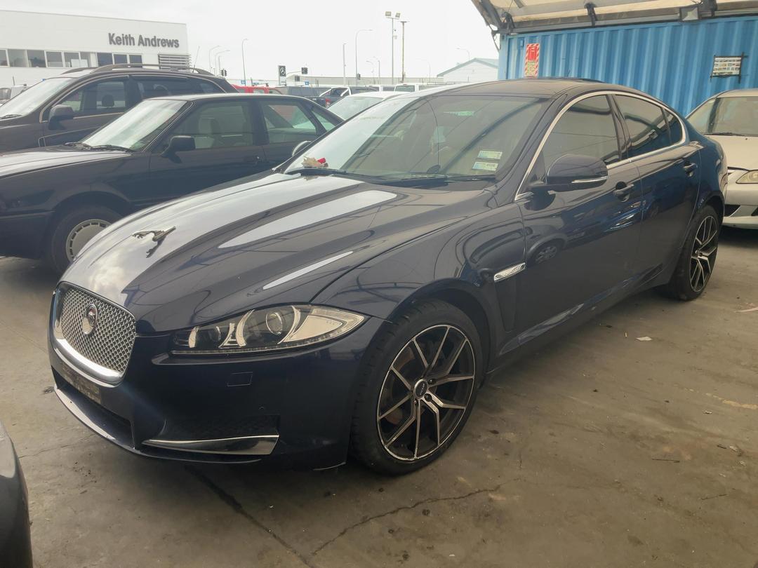 Photo '3' of Jaguar XF Luxury D Auto