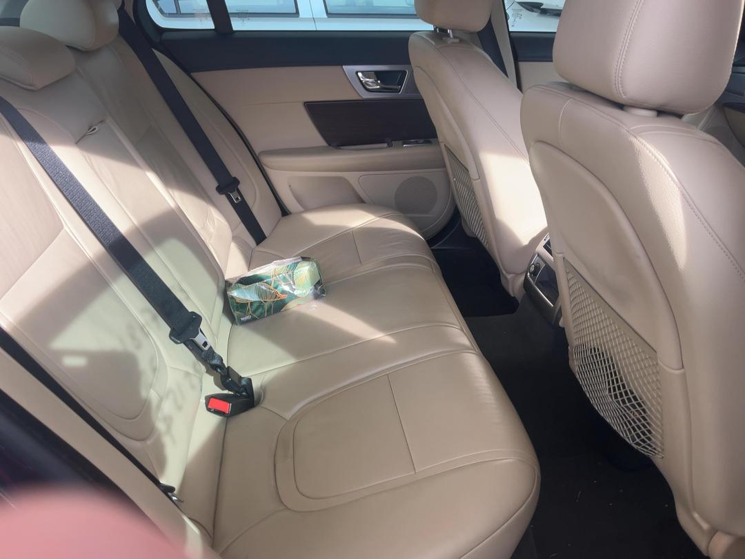 Photo '25' of Jaguar XF Luxury D Auto