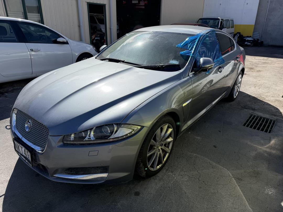 Photo '4' of Jaguar XF Premium Photo '4' of Jaguar XF Premium