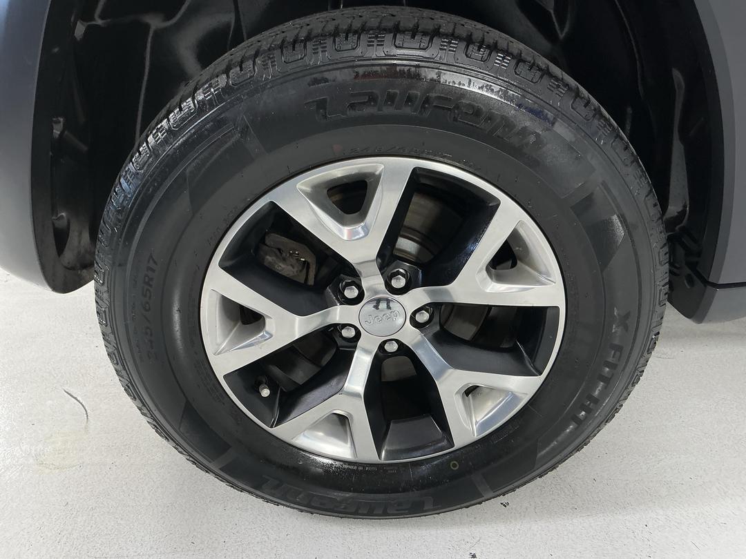 Photo '12' of Jeep Cherokee